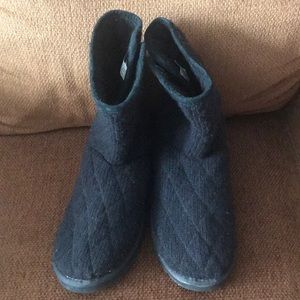 Ugg Black Knit Ankle Boots